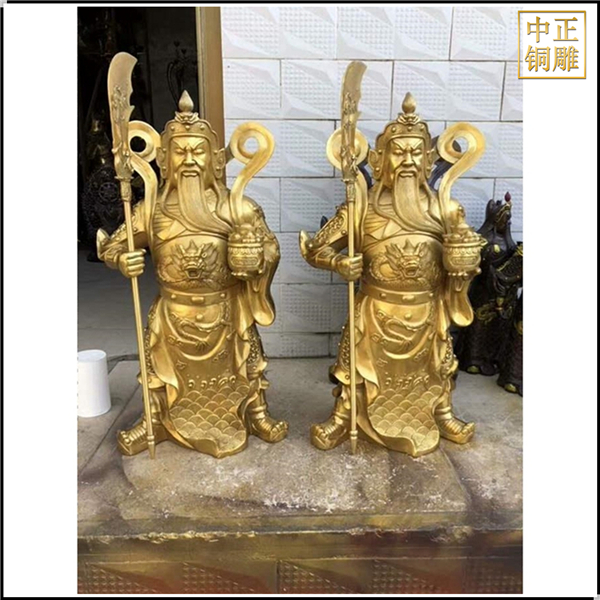 小型鎏金手托元寶關公銅像.jpg